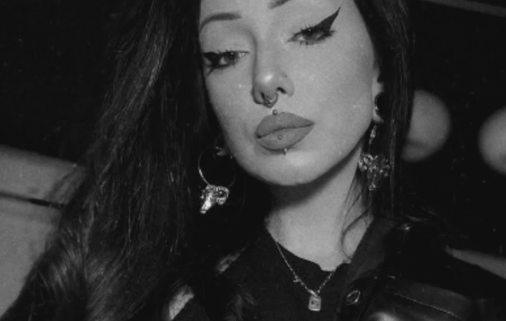 Alexandra Grim Needle